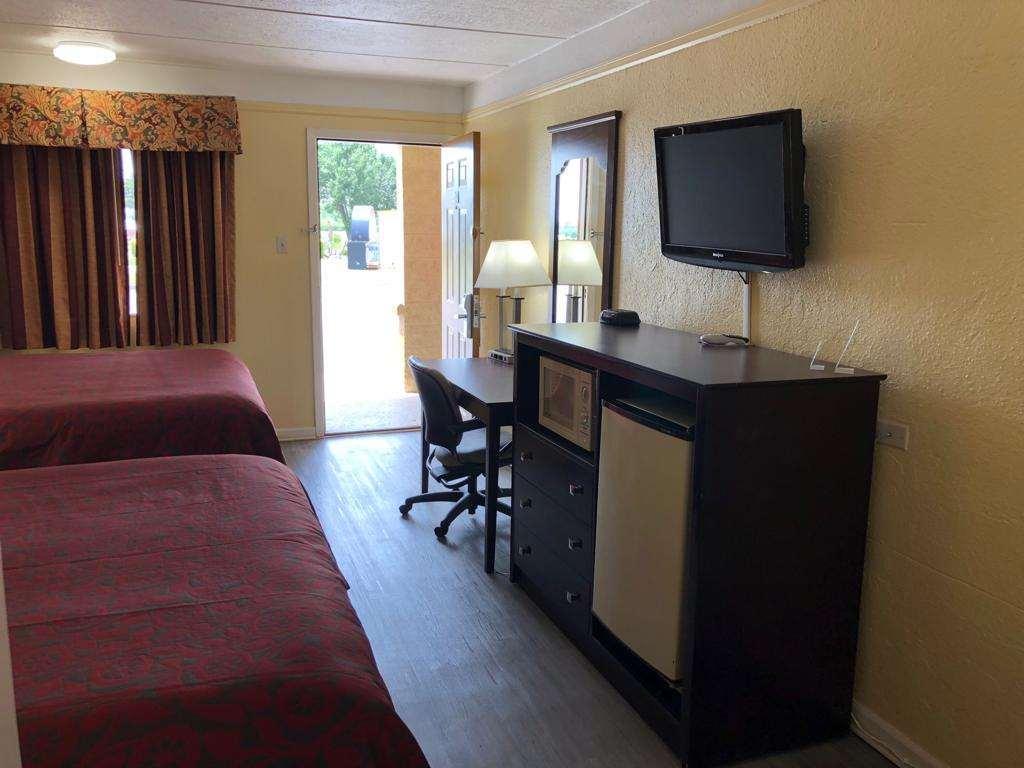 Days Inn By Wyndham גיינסוויל חדר תמונה