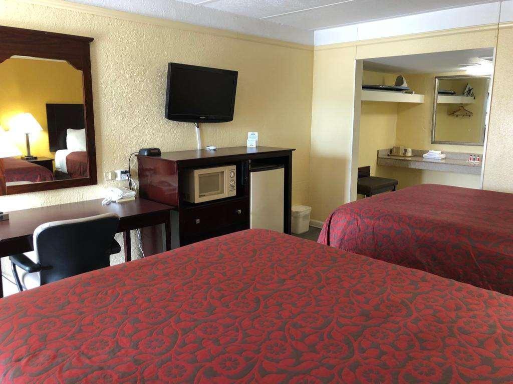 Days Inn By Wyndham גיינסוויל חדר תמונה