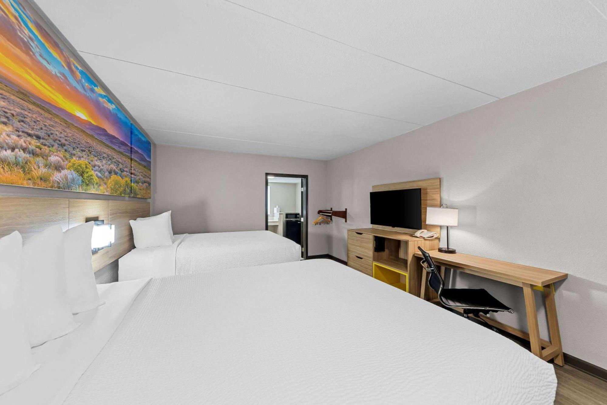 Days Inn By Wyndham גיינסוויל מראה חיצוני תמונה