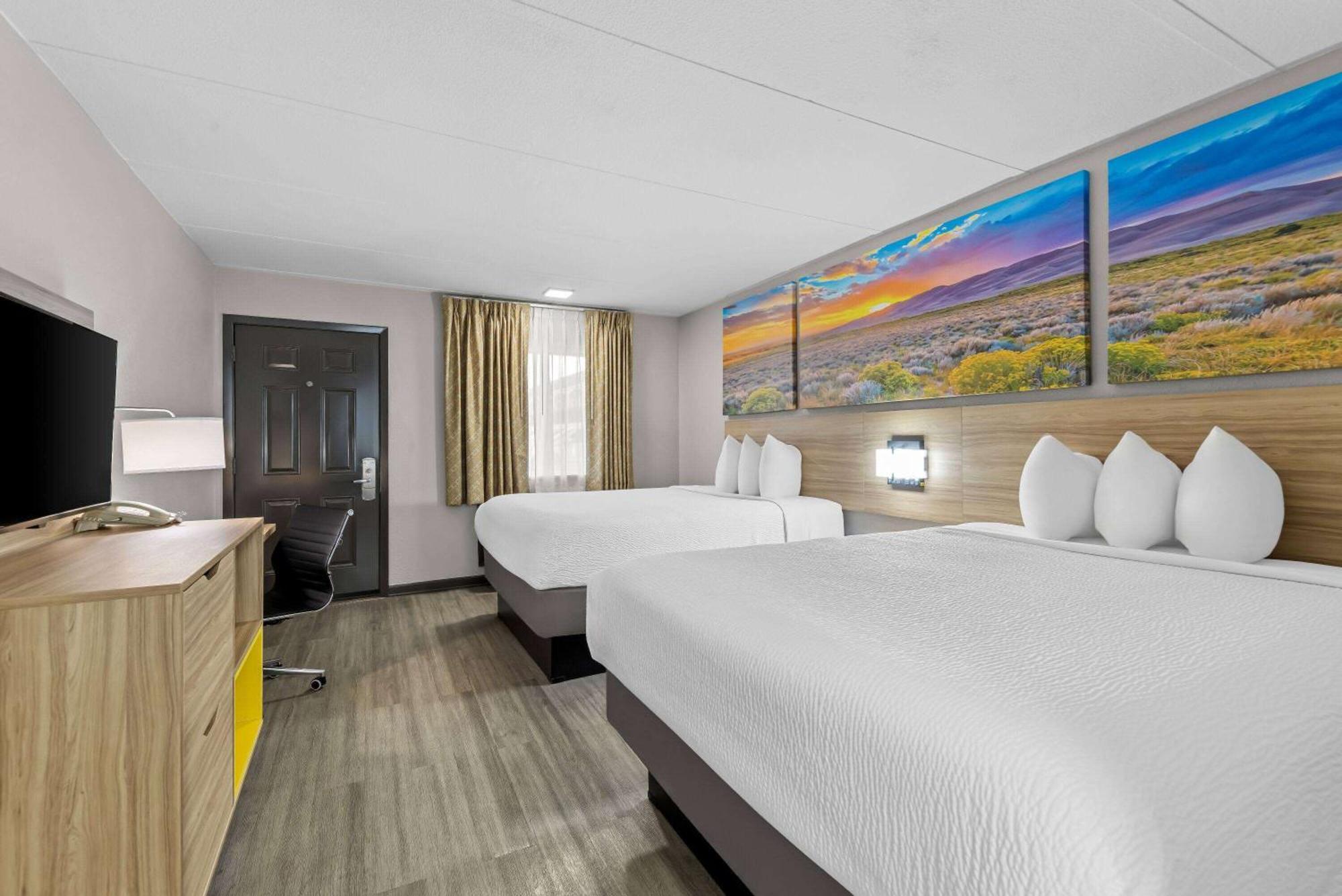 Days Inn By Wyndham גיינסוויל מראה חיצוני תמונה