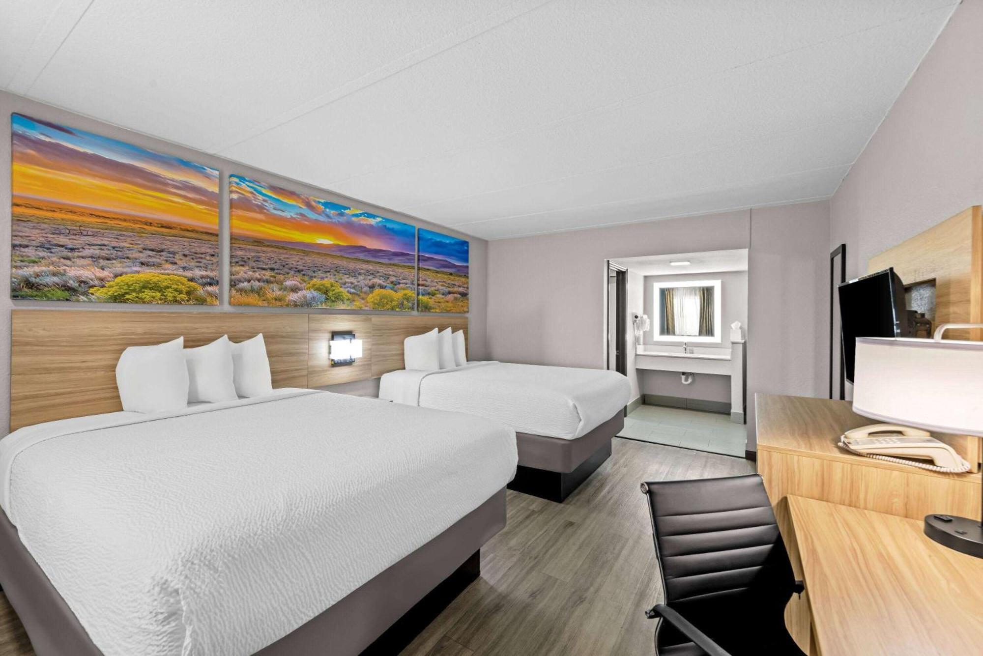Days Inn By Wyndham גיינסוויל מראה חיצוני תמונה