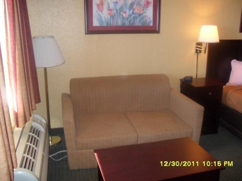 Days Inn By Wyndham גיינסוויל מראה חיצוני תמונה