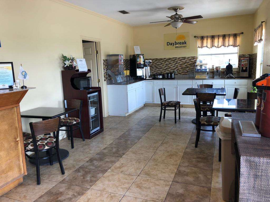 Days Inn By Wyndham גיינסוויל שירותים תמונה